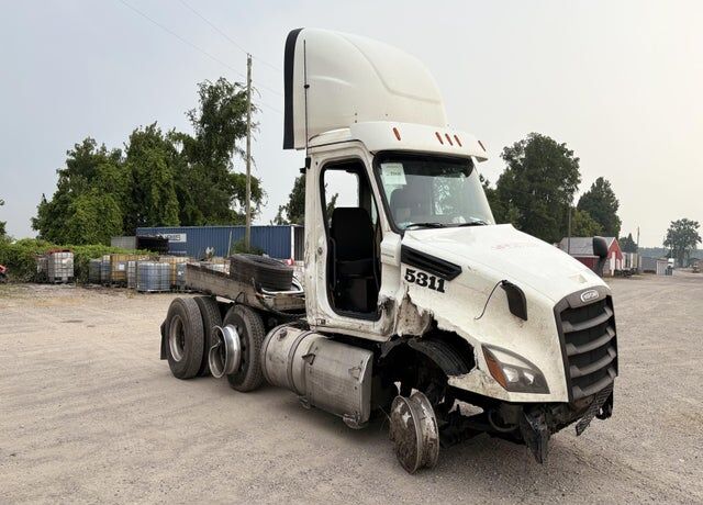 2020 FREIGHTLINER Cascadia