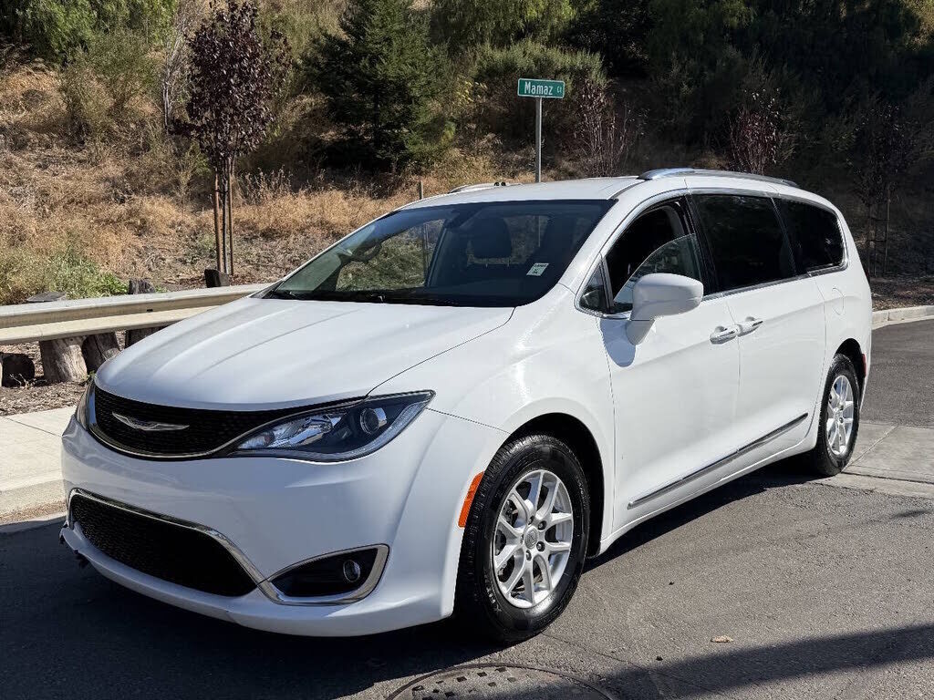 2020 CHRYSLER Pacifica