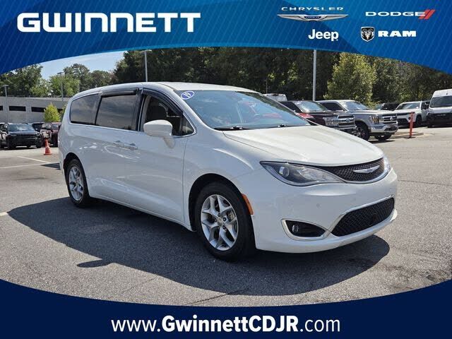 2019 CHRYSLER Pacifica