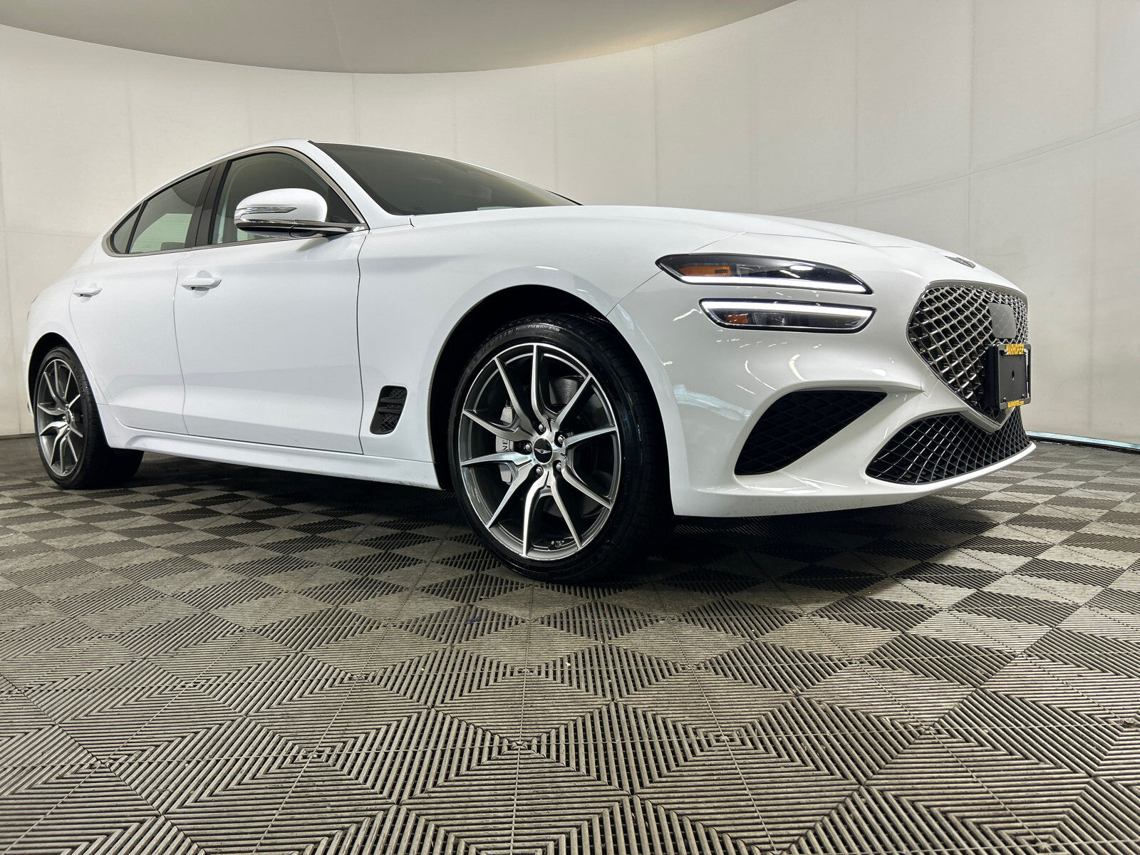 2025 GENESIS G70