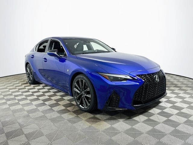 2021 LEXUS IS