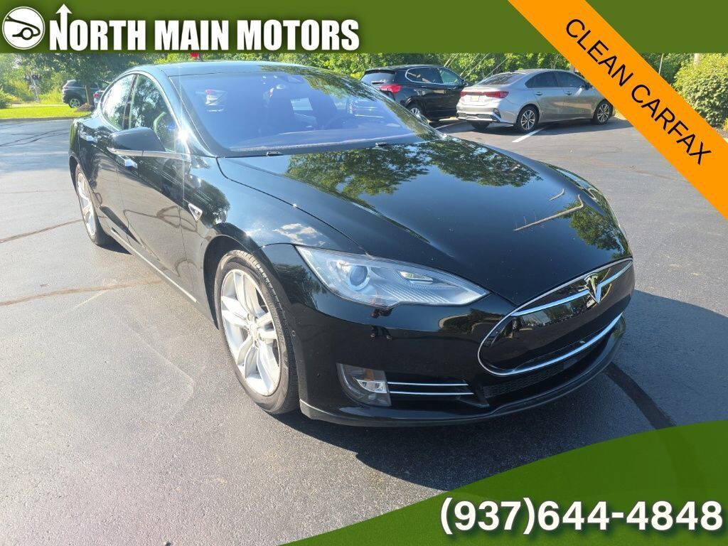 2015 TESLA Model S