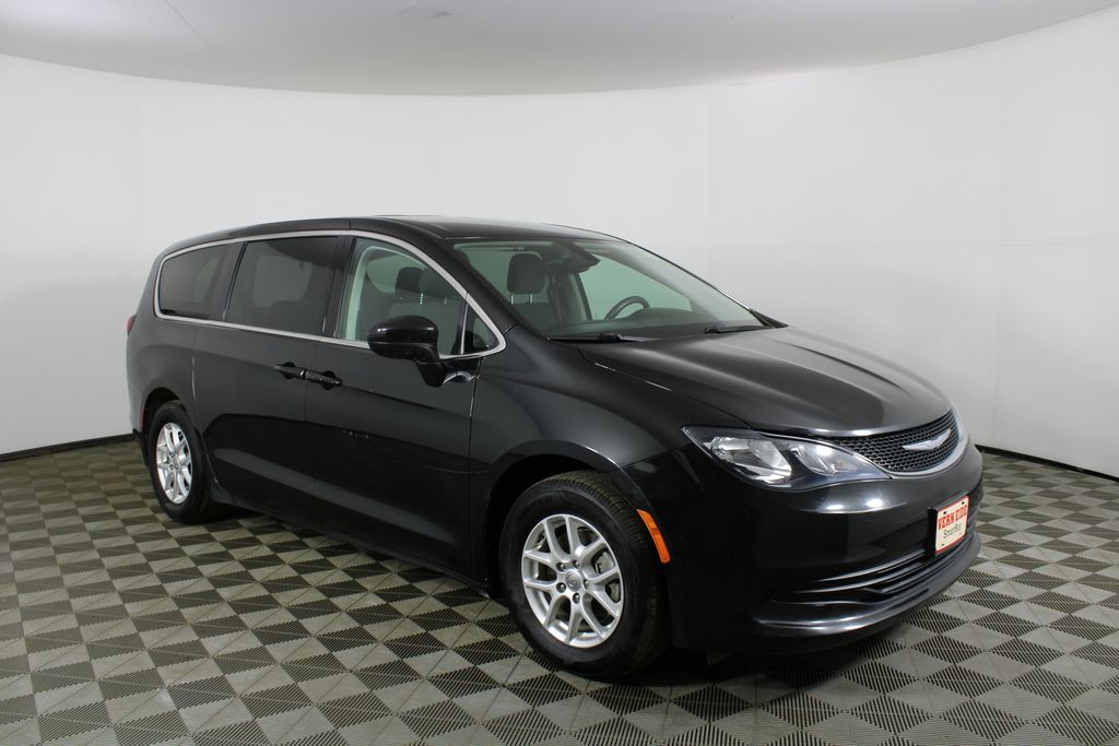 2017 CHRYSLER Pacifica