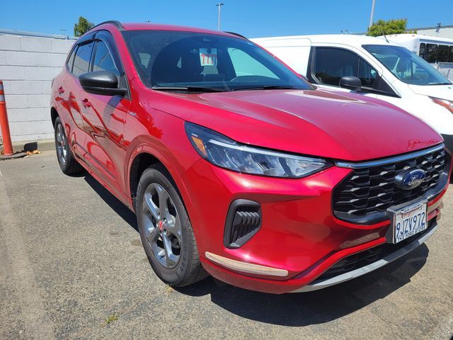 2023 FORD Escape