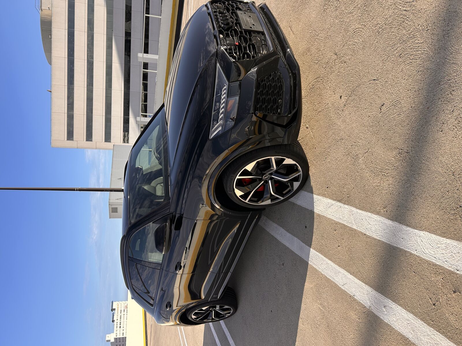 2024 AUDI RS Q8