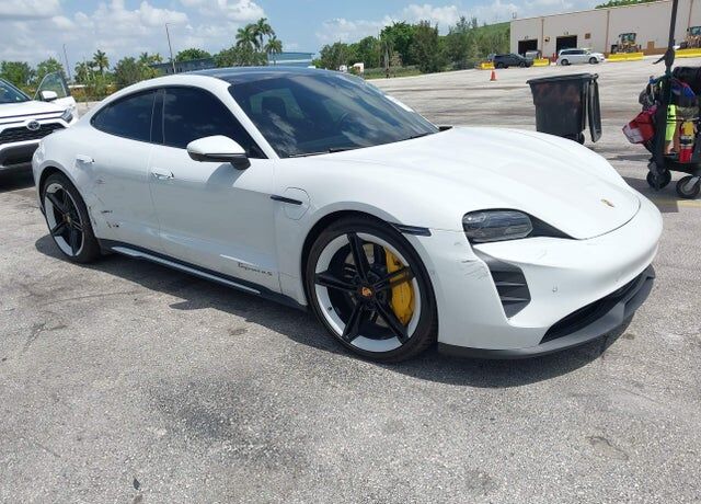 2020 PORSCHE Taycan