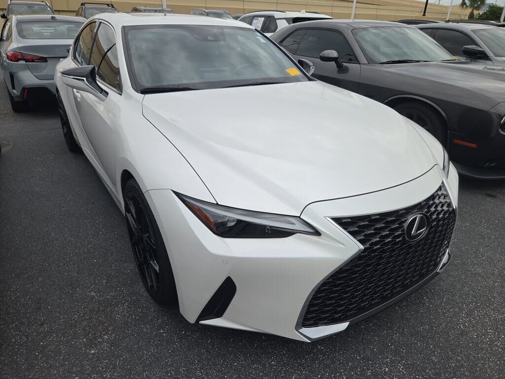 2023 LEXUS IS