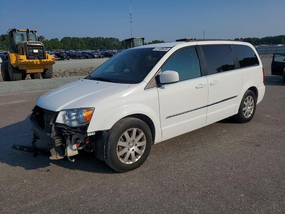 2016 CHRYSLER Town and Country