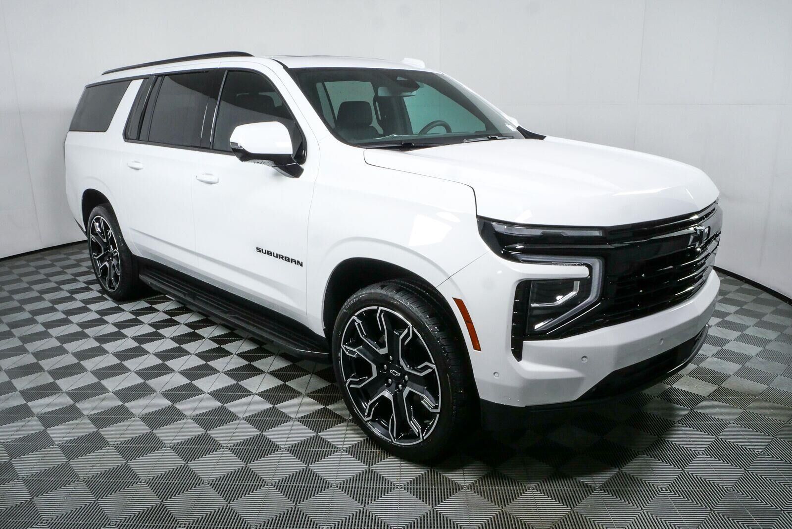2026 CHEVROLET Suburban
