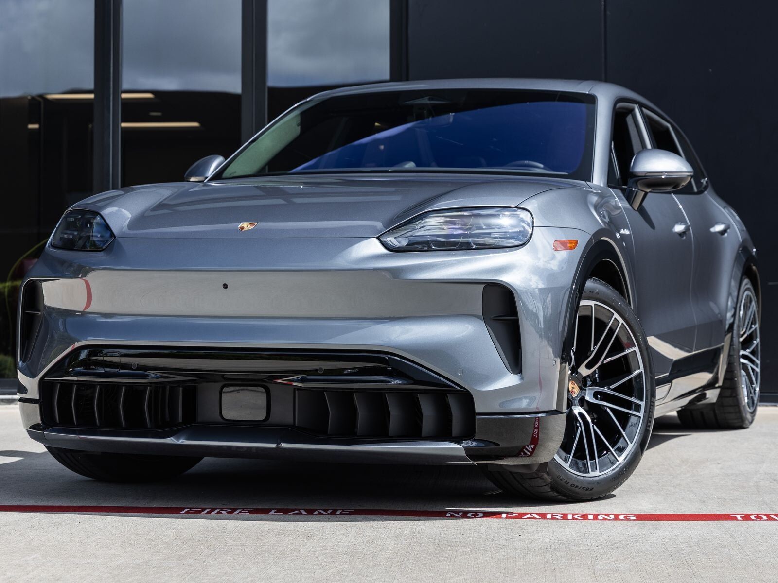 2026 PORSCHE Cayenne