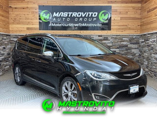 2017 CHRYSLER Pacifica