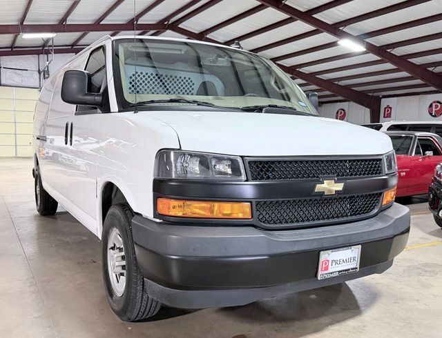 2022 CHEVROLET Express