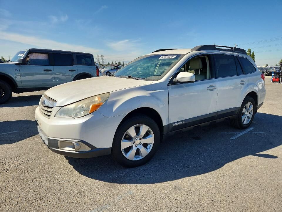 2011 SUBARU Outback