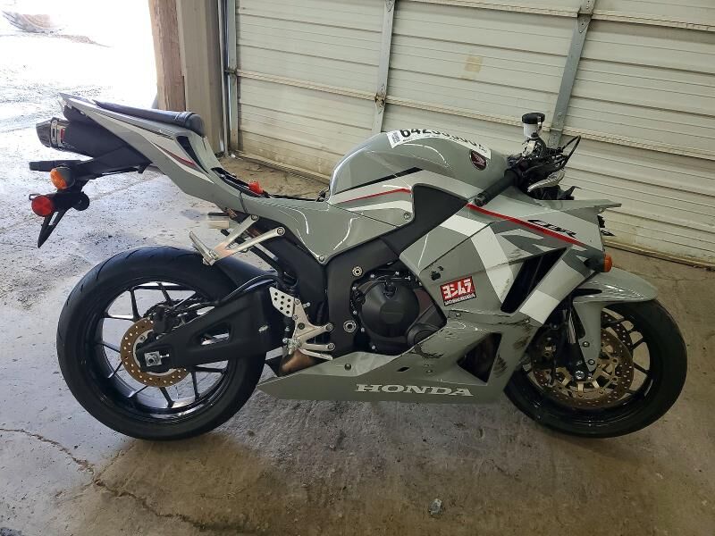 2026 HONDA CB