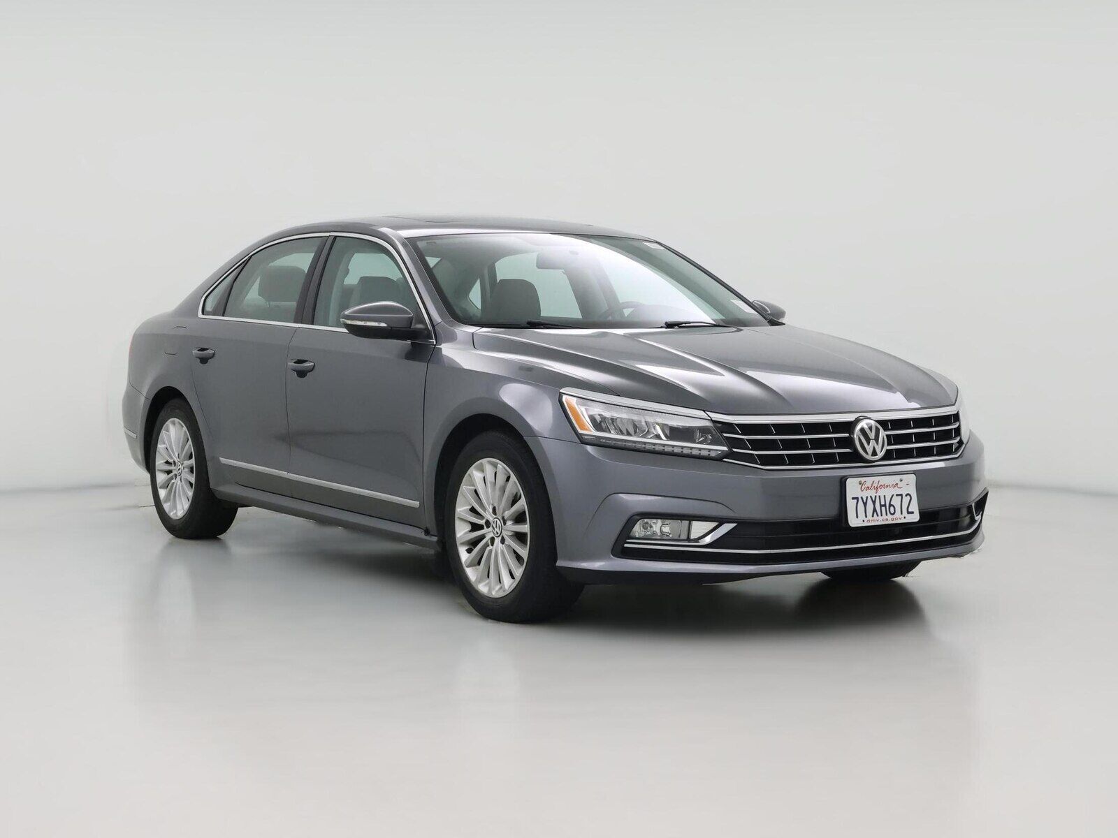 2017 VOLKSWAGEN Passat