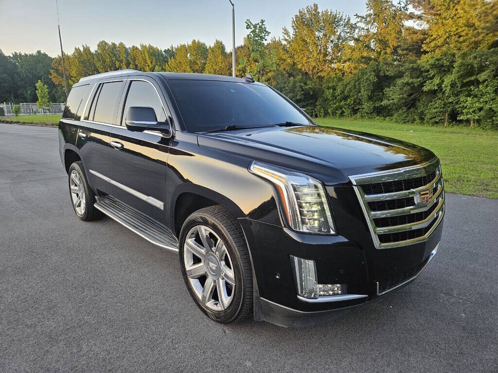 2017 CADILLAC Escalade