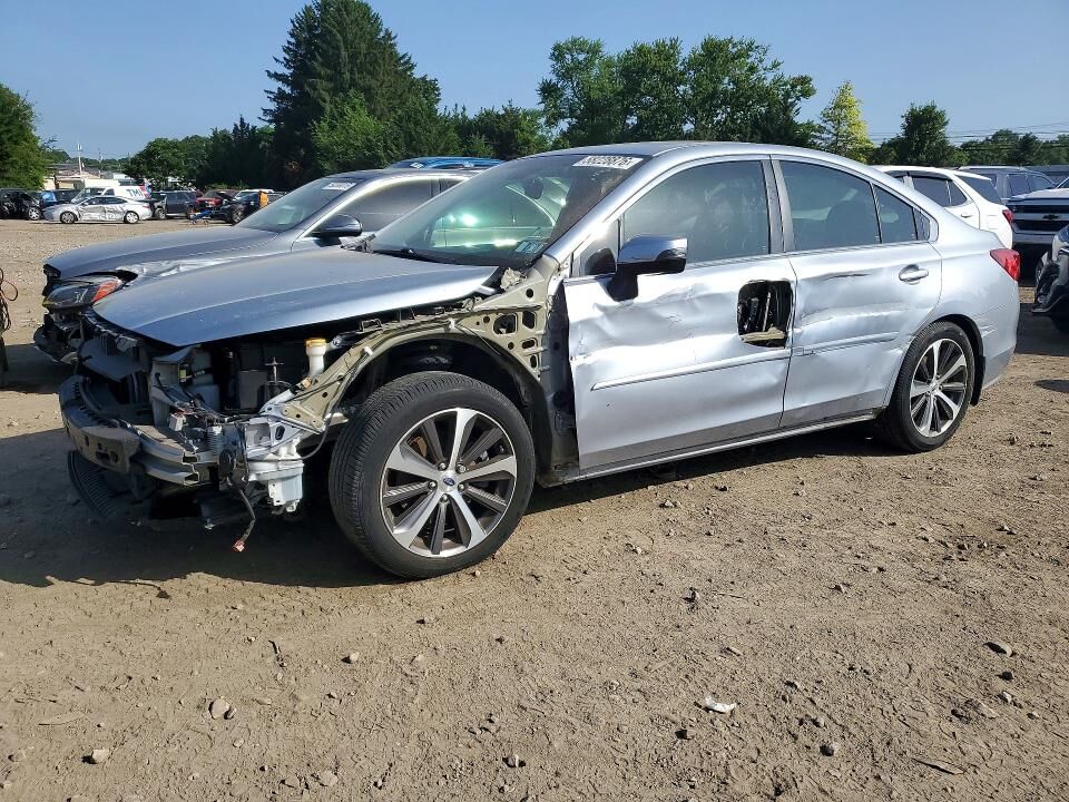 2015 SUBARU Legacy