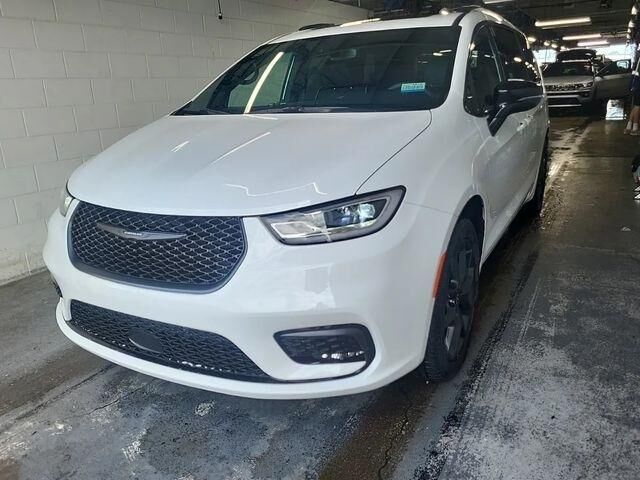 2025 CHRYSLER Pacifica