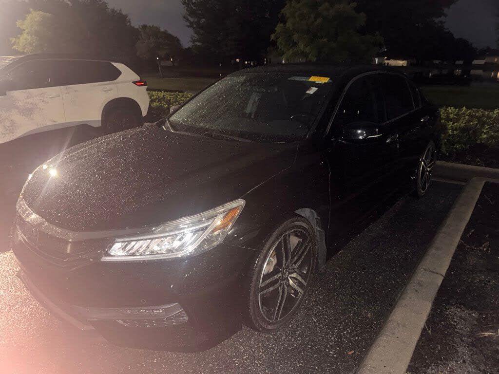 2017 HONDA Accord