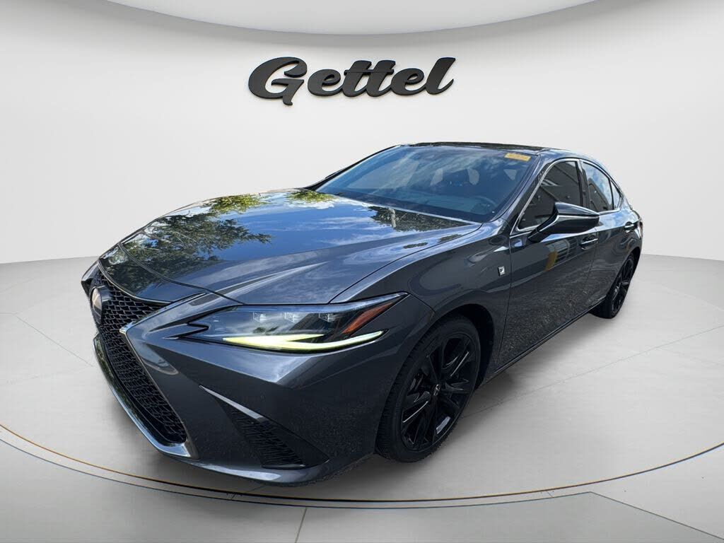 2022 LEXUS ES