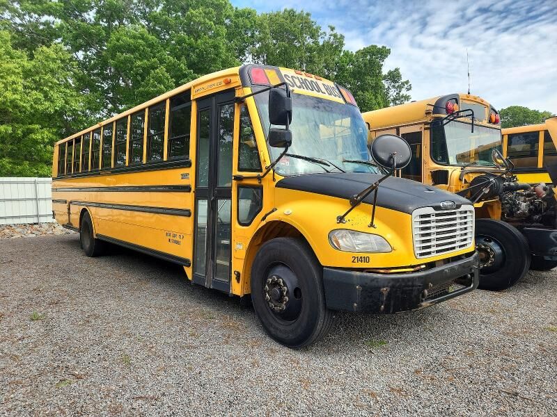 2012 FREIGHTLINER B2 Bus Chassis
