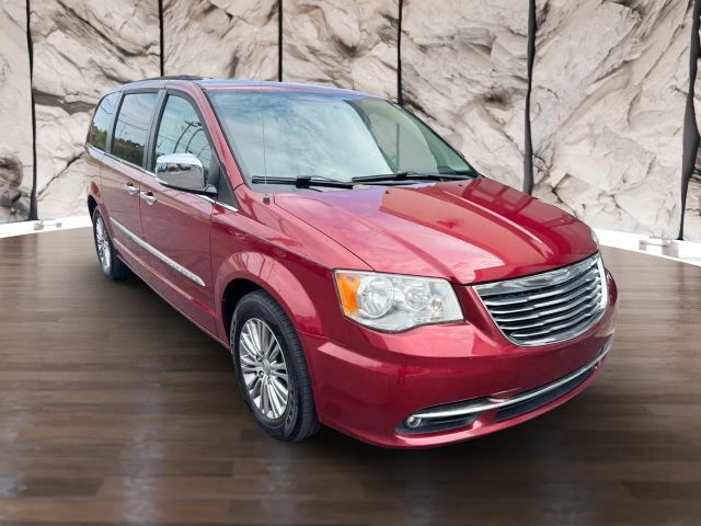 2014 CHRYSLER Town and Country