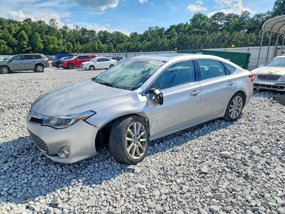2013 TOYOTA Avalon