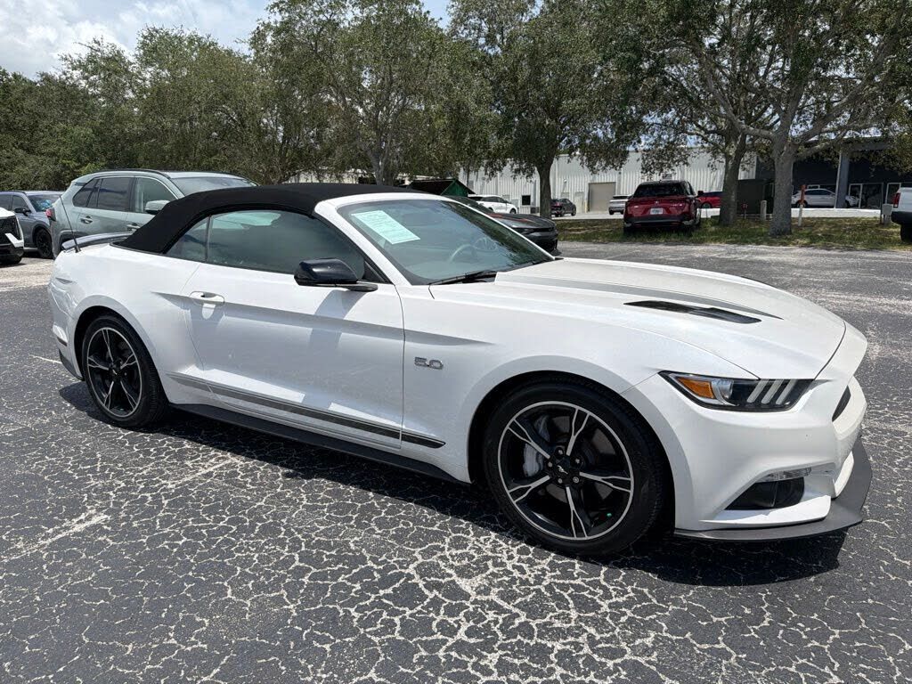 2017 FORD Mustang