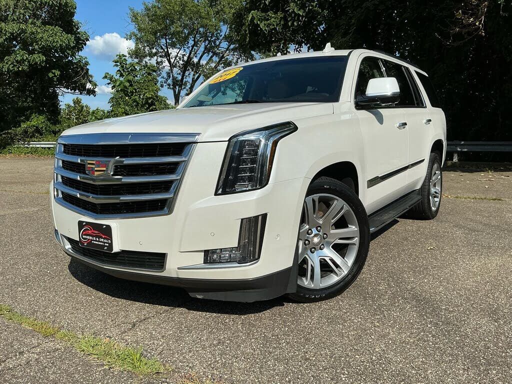 2017 CADILLAC Escalade