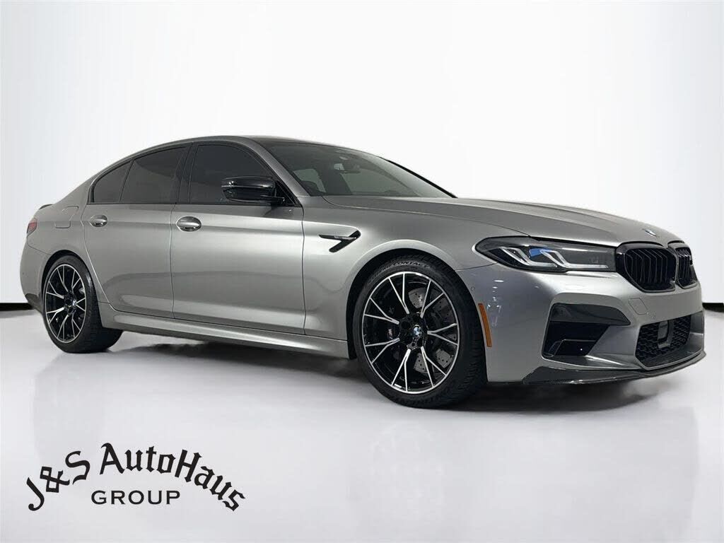 2022 BMW M5