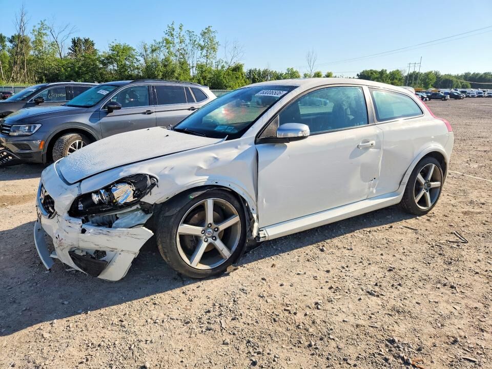 2011 VOLVO C30