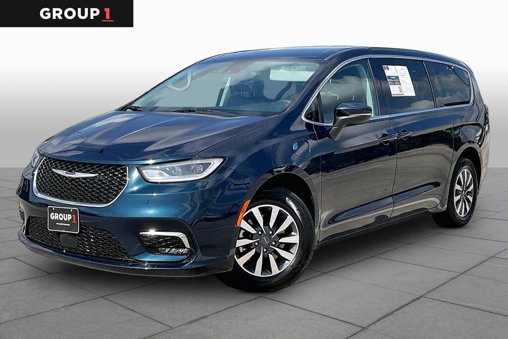 2023 CHRYSLER Pacifica