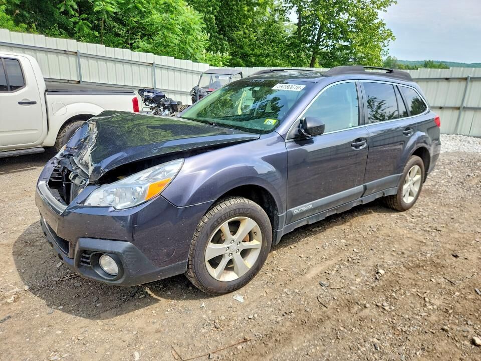 2013 SUBARU Outback