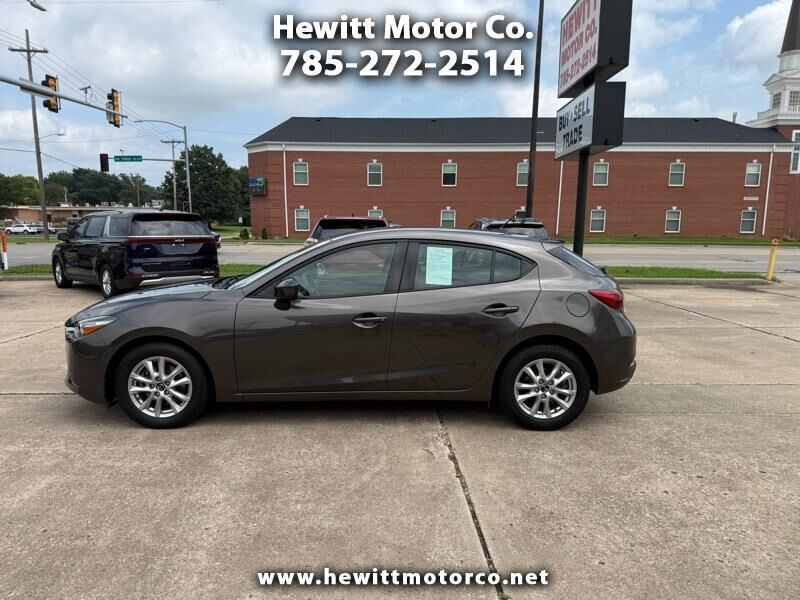 2017 MAZDA Mazda3
