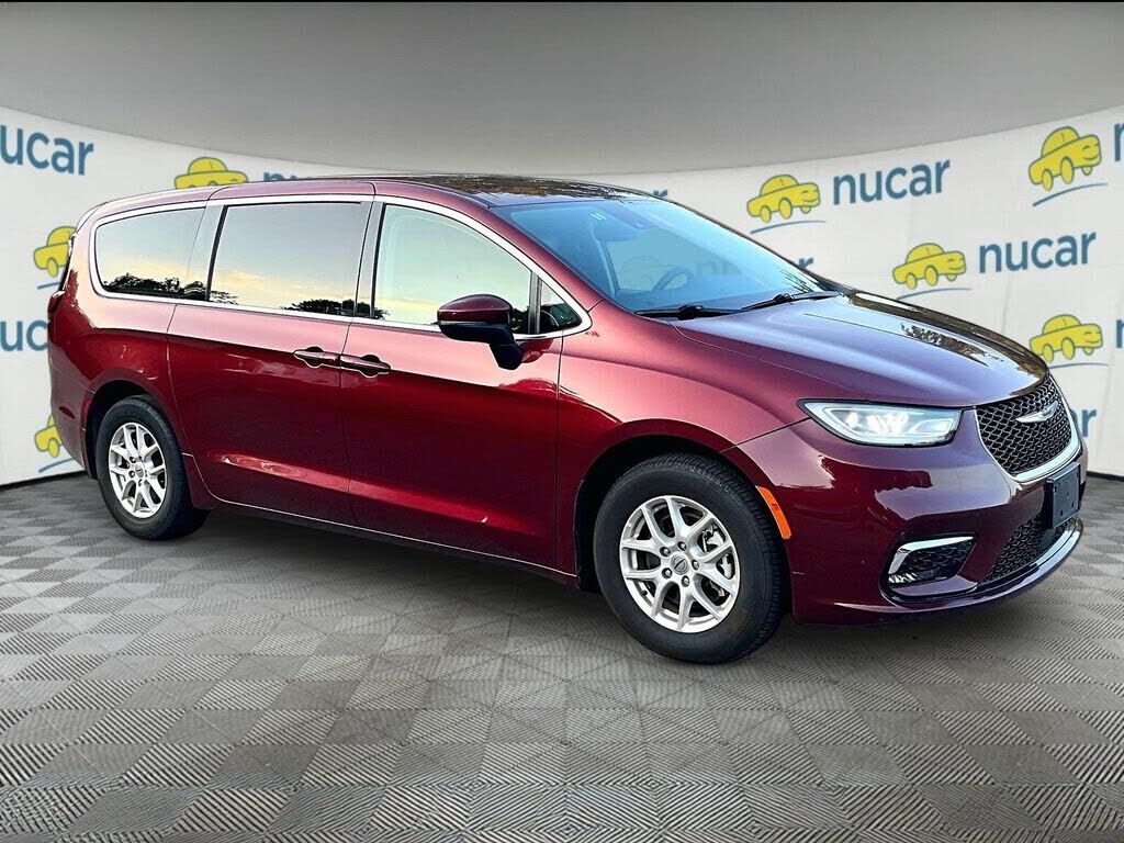 2023 CHRYSLER Pacifica