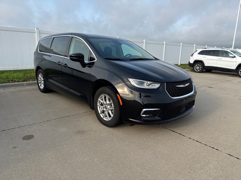 2024 CHRYSLER Pacifica