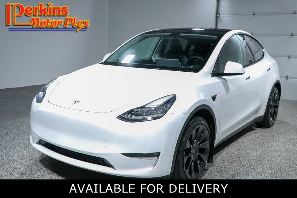 2022 TESLA Model Y