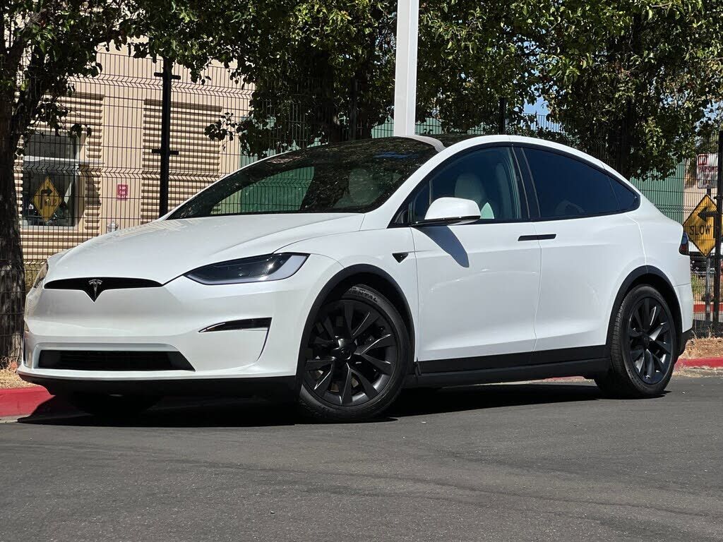 2023 TESLA Model X