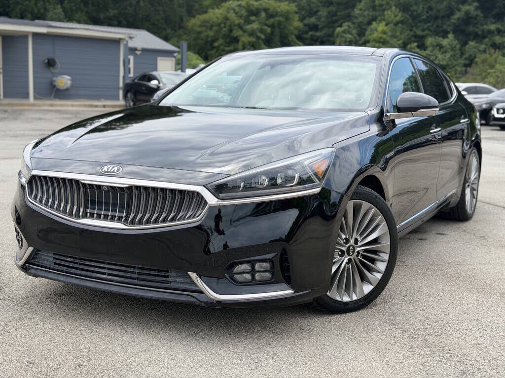 2018 KIA Cadenza