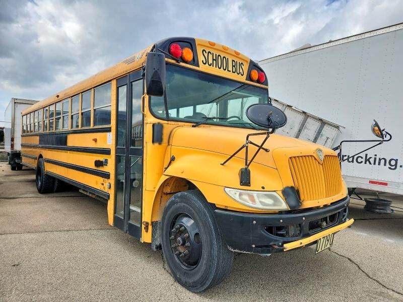 2011 IC BUS PB105