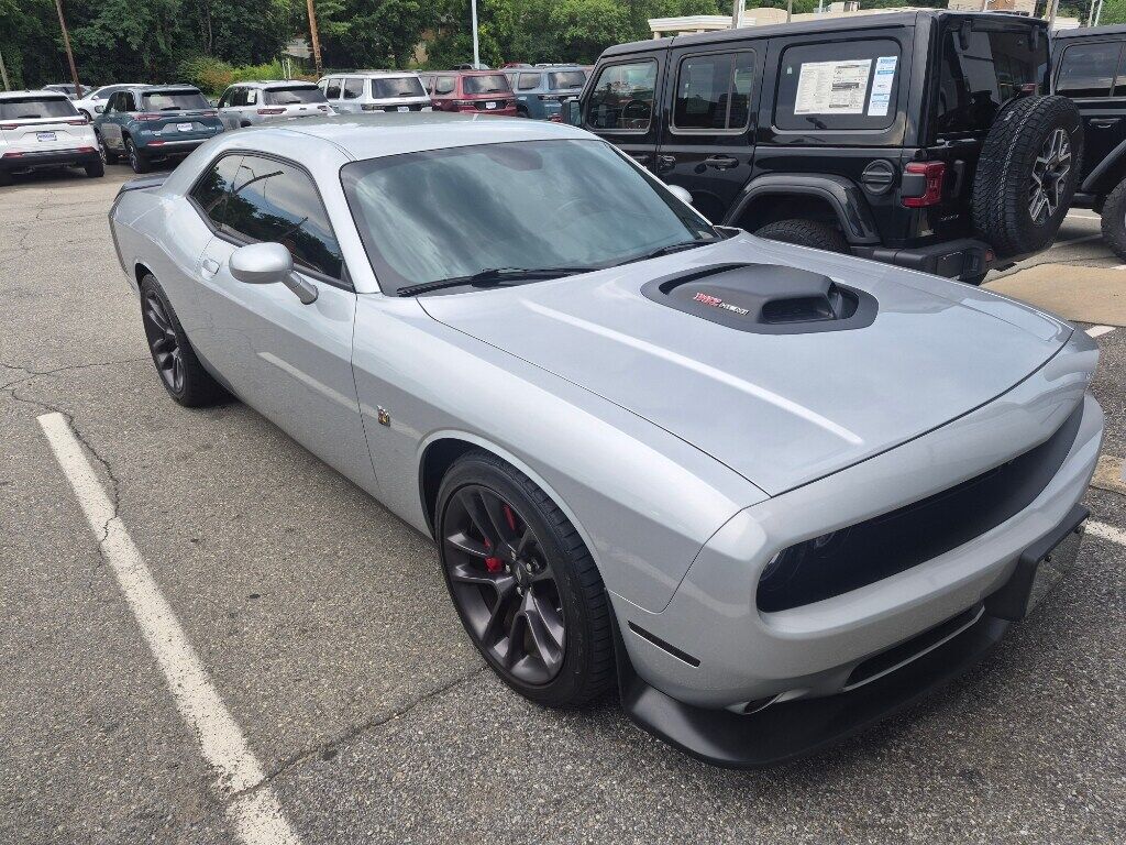2020 DODGE Challenger