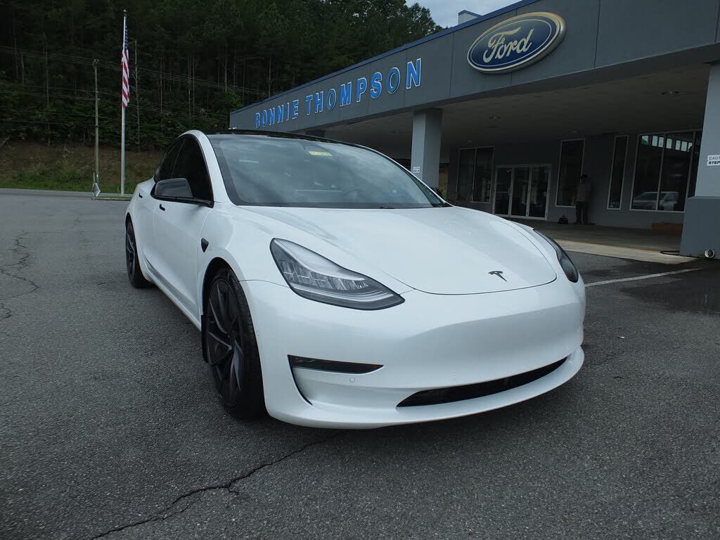 2020 TESLA Model 3