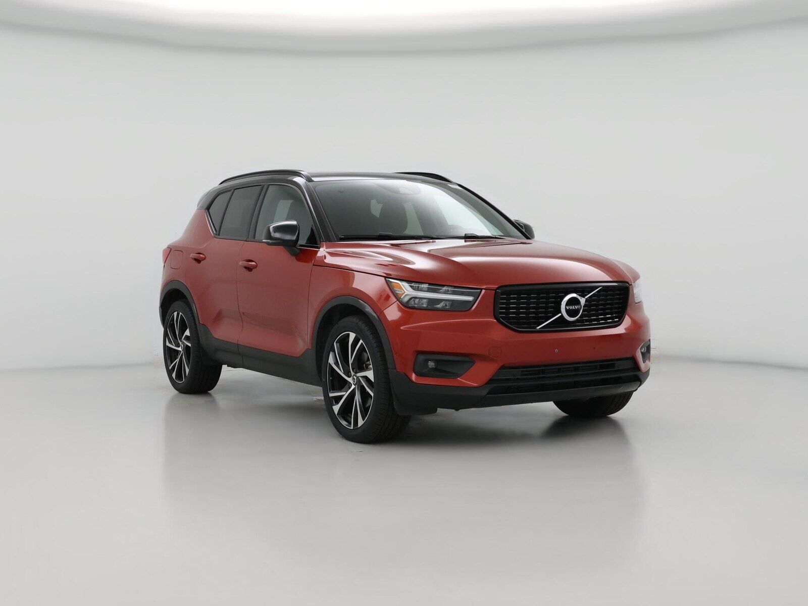 2019 VOLVO XC40