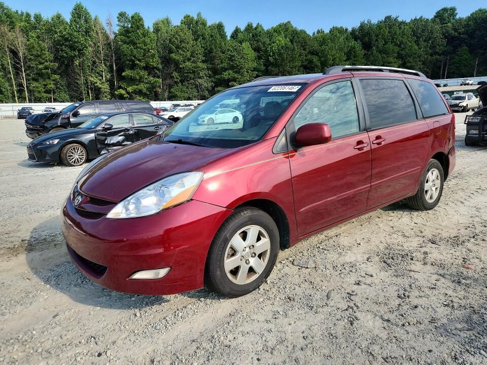 2009 TOYOTA Sienna