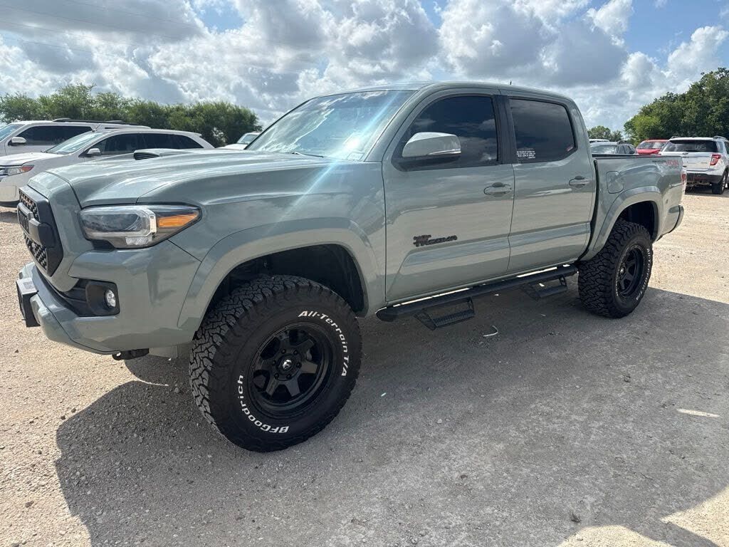 2023 TOYOTA Tacoma