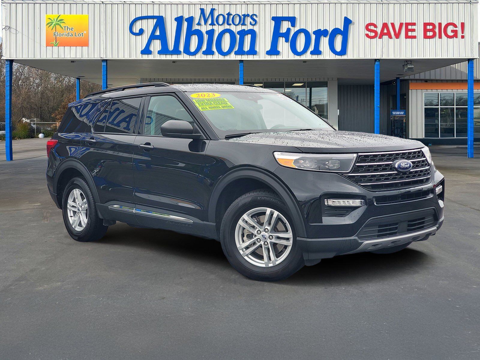 2023 FORD Explorer
