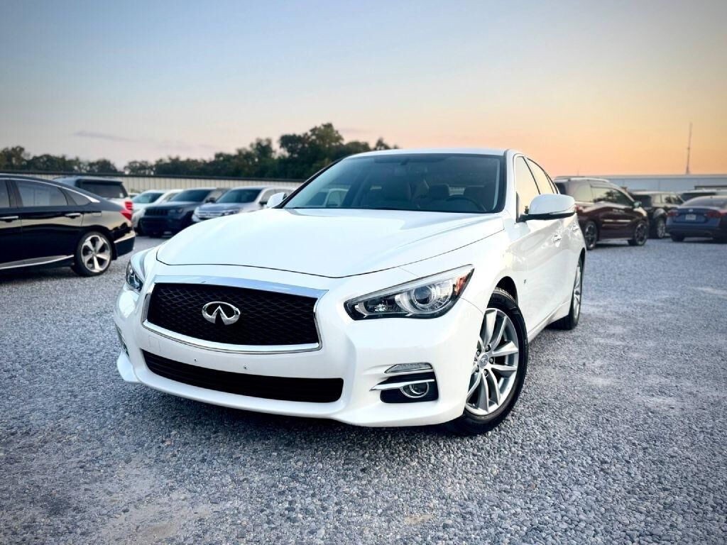2015 INFINITI Q50