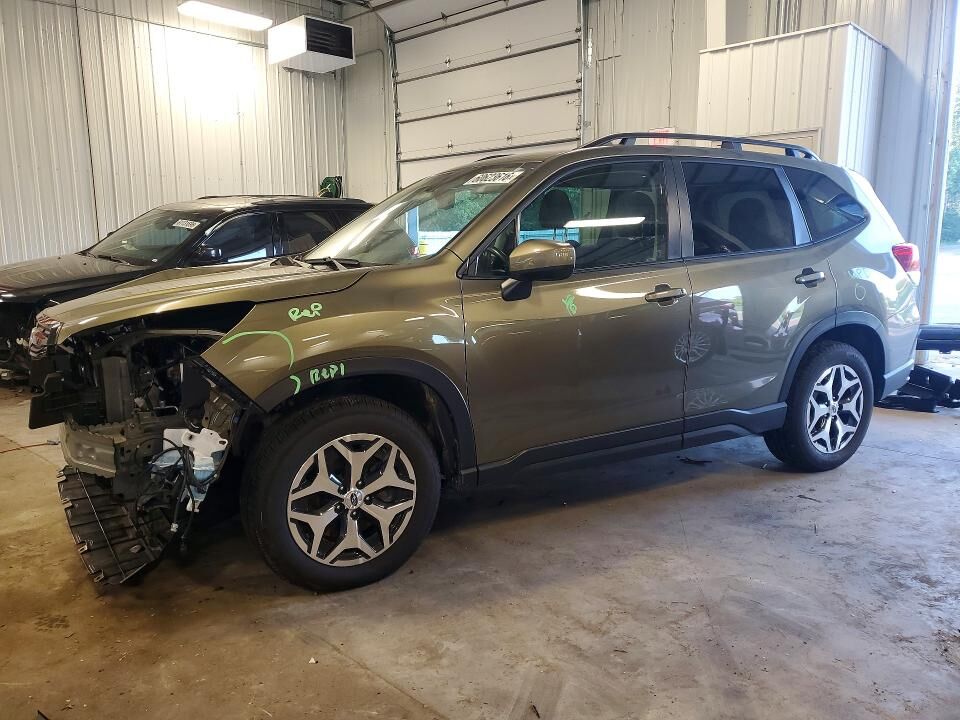 2024 SUBARU Forester