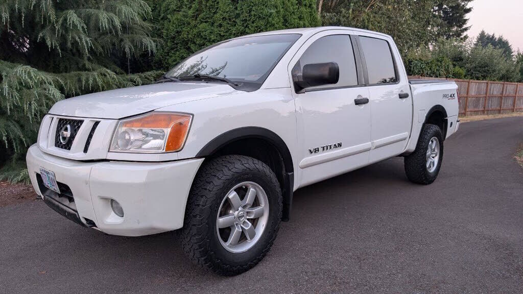 2012 NISSAN Titan