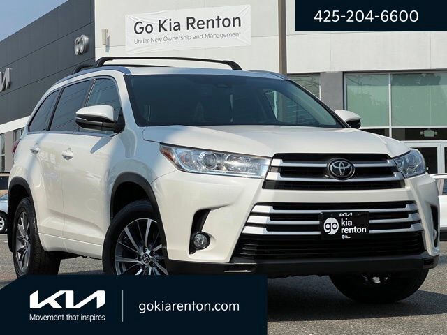 2017 TOYOTA Highlander